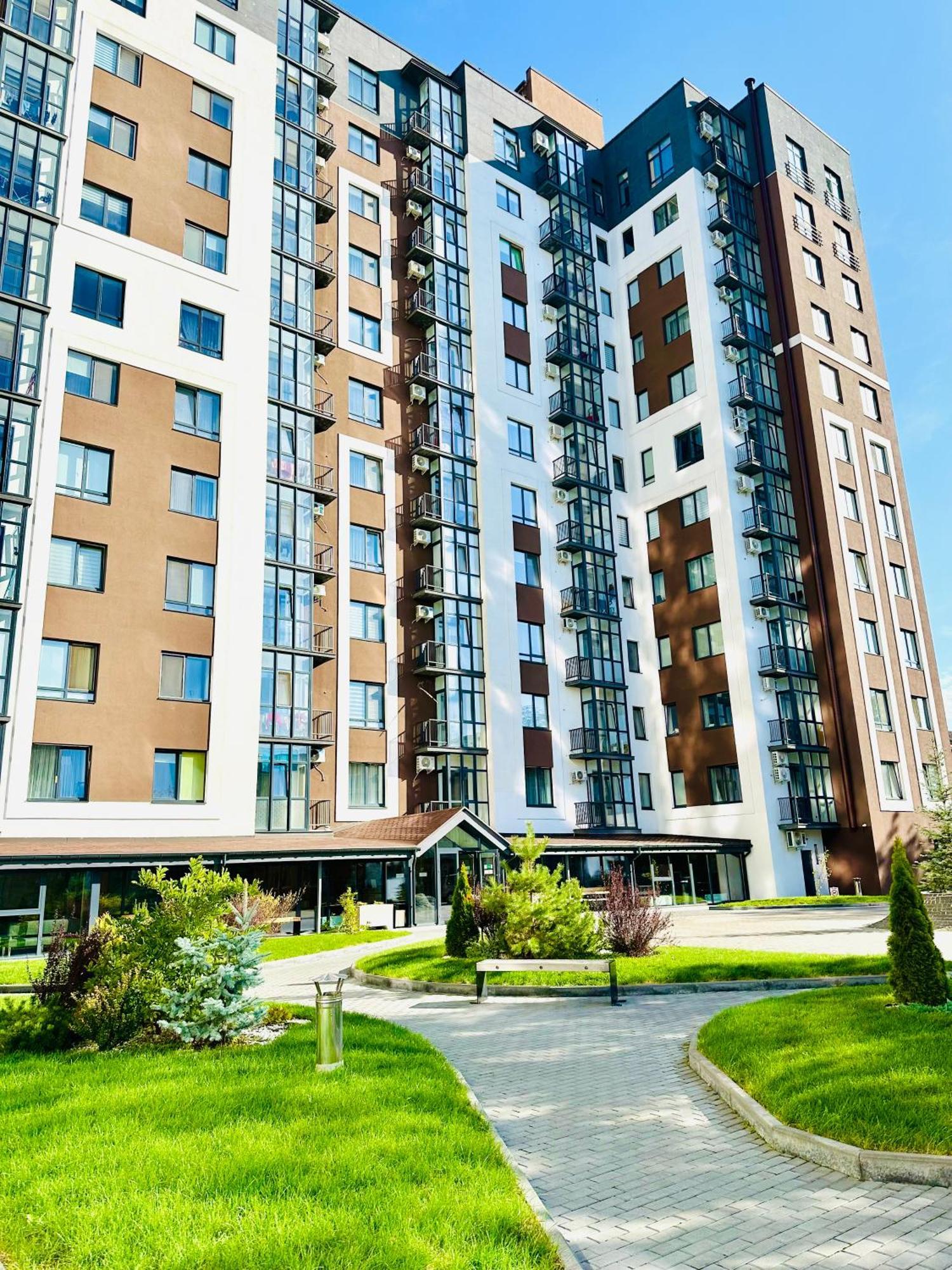 Modern Apartments With A Coffee Machine In The City Center, A View Of The City リウネ エクステリア 写真