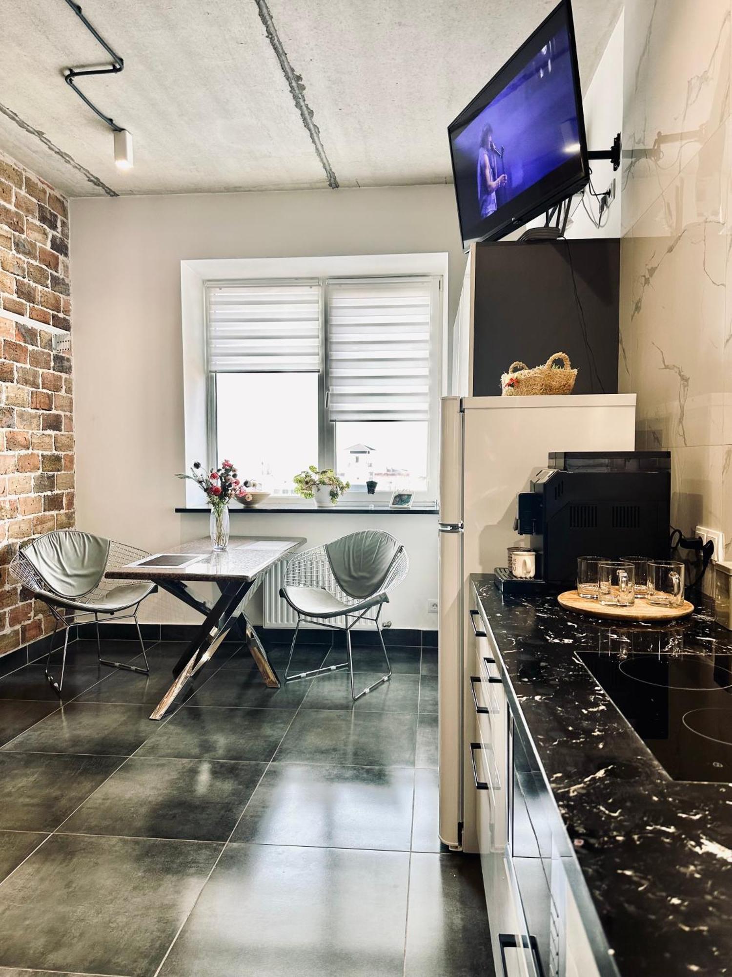 Modern Apartments With A Coffee Machine In The City Center, A View Of The City リウネ エクステリア 写真